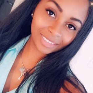 Meet your Posher, Maurissa